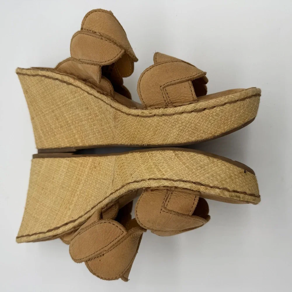 b.o.c. Born Concept Tan Leather Scalloped‎ Wedge Boho Sandals BC2957 Size 9